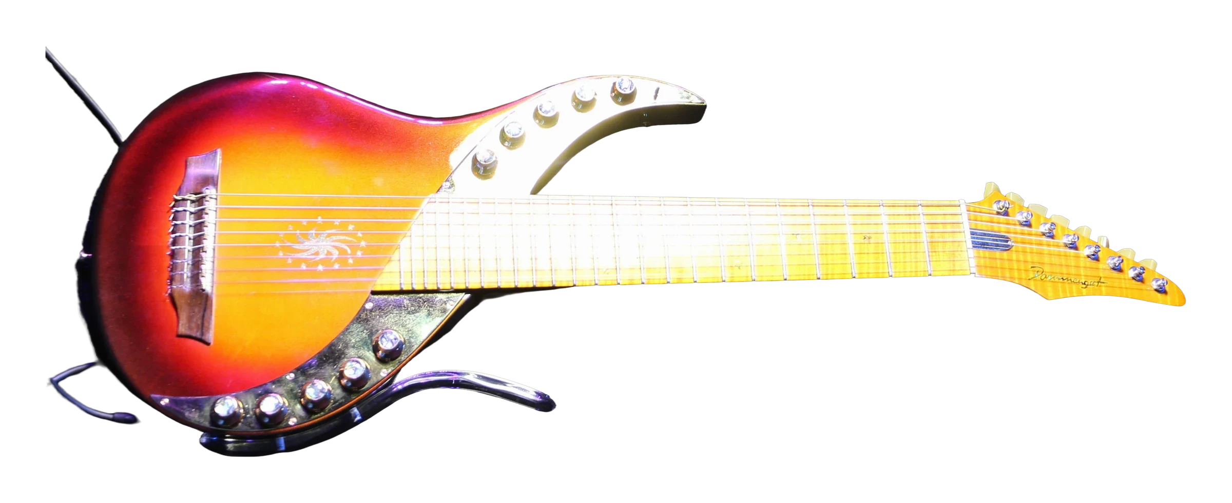 Sunset Elite 7, Sky Guitar de Uli Jon Roth, recortada sobre fondo oscuro